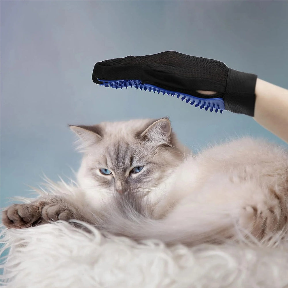 Pet Grooming Gloves – De-Shedding Brush for Cats, Dogs & Rabbits